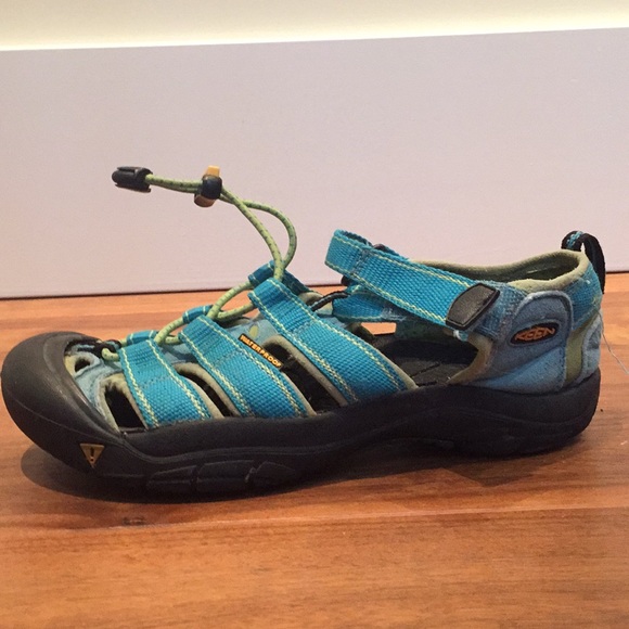 KEEN water shoes🌊 - Picture 1 of 2